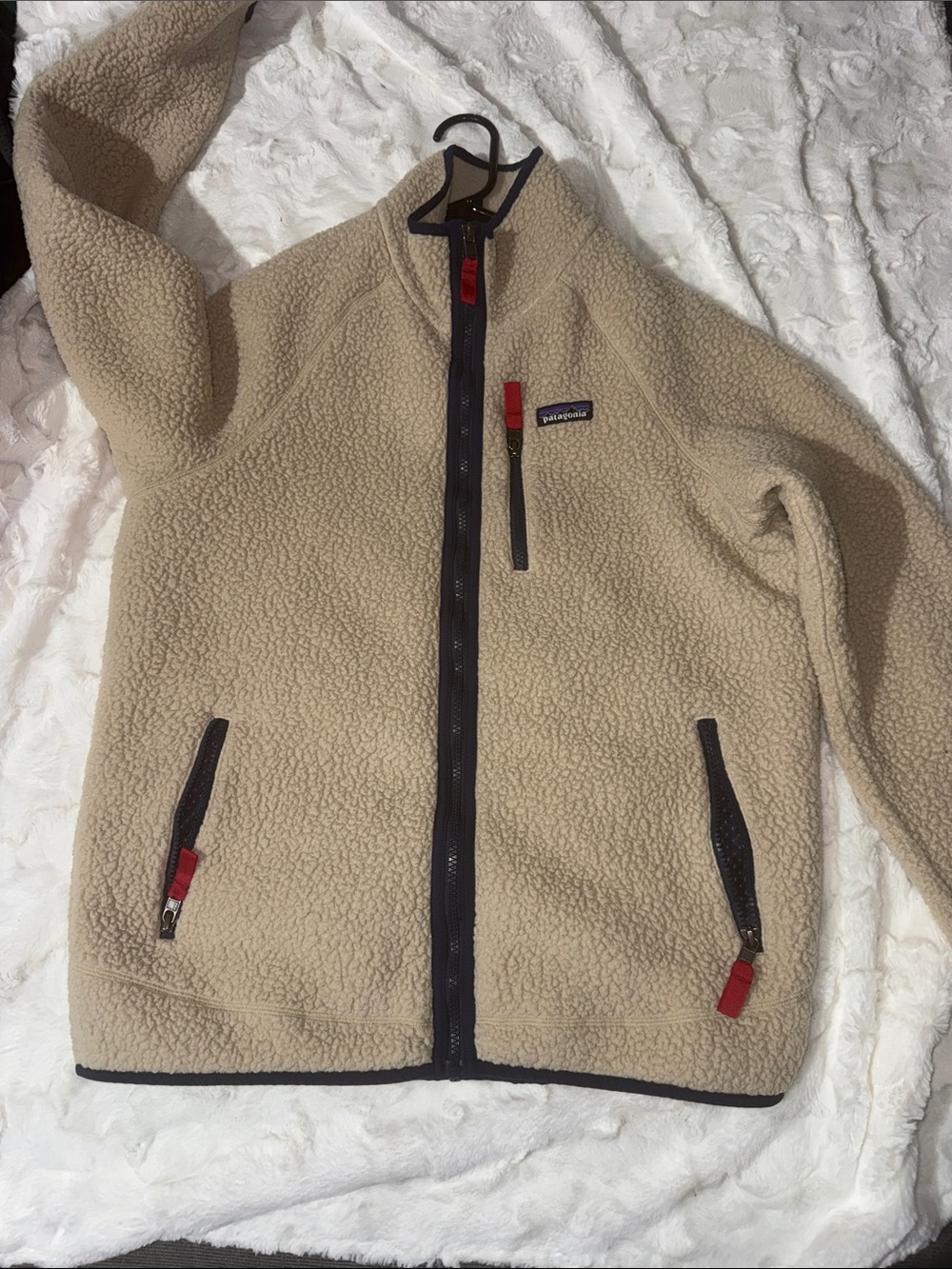 Patagonia Beige Sherpa Fleece Jacket with Black Trim and Red Zipper Pulls
